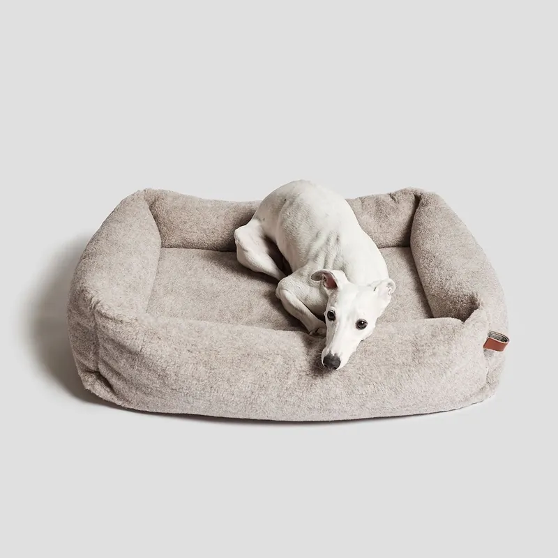 Cloud7 Hundbädd Sleepy de Luxe Teddy Beställ idag